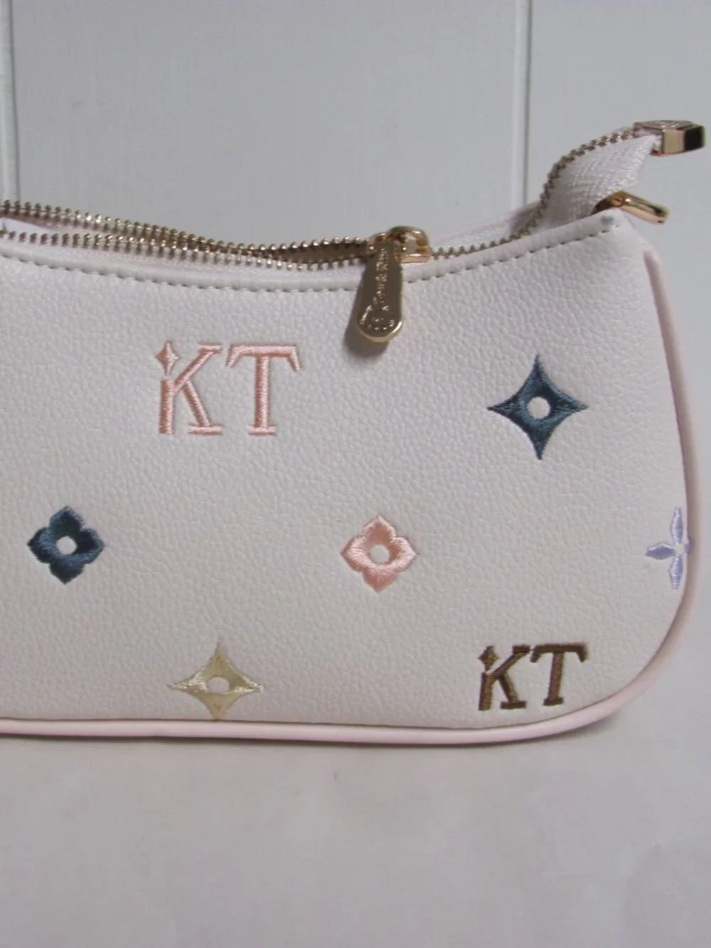 COW & KITTY LIMITED EDITION CROSSBODY PURSE NWT
